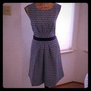 Tahari (Arthur & Levine) | Size 14 | Shell